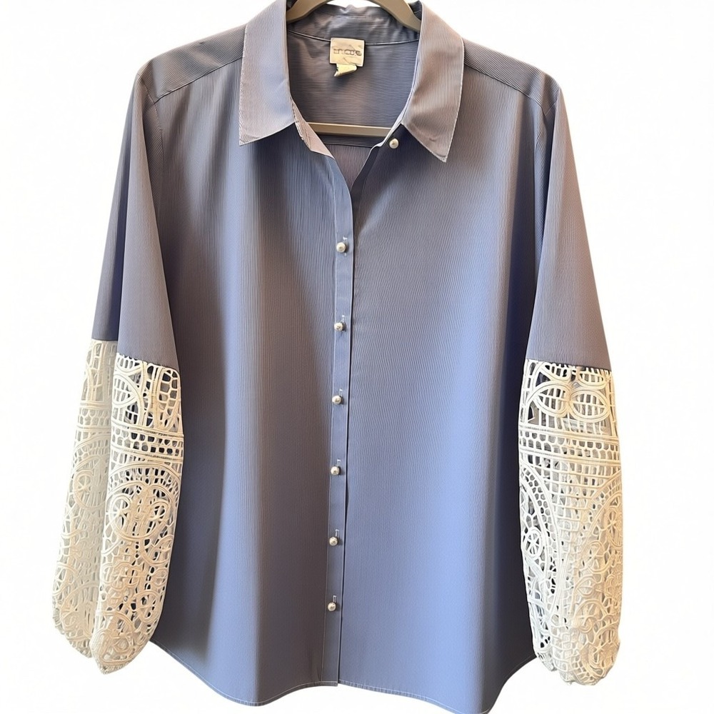 Chicos Stripe Shirt Size 3 Pearl Button Blue White Crochet Sleeve Career Dressy